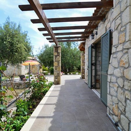 Villa Lobos Keri Exterior photo