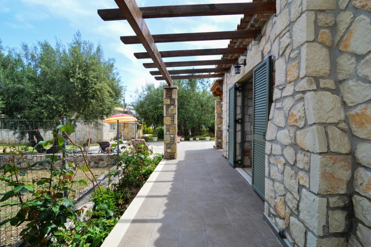 Villa Lobos Keri Exterior photo